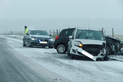 crni led je najveca zimska zamka ovo je 5 vaznih savjeta za sigurno svladavanje ove pojave na cesti
