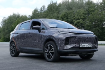 rusi imaju svoj prvi elektricni suv