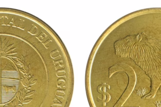 umjetnost ili kic ova pagani zonda s likom lionela messija napravljena je od 100 000 kovanica