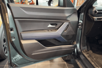 Dacia Duster 2025 Interior and Exterior Walkaround 4 10 screenshot