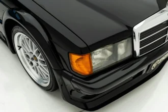 static photos 1764876696