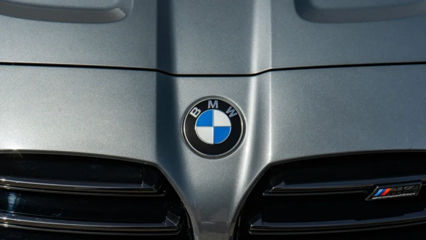 static photos 1764876813