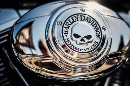 static photos 1764876853