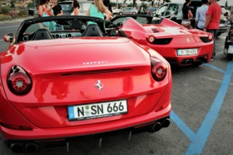 static photos 1764876930