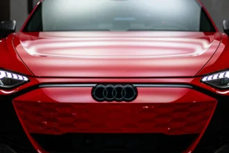 static photos 1764877100