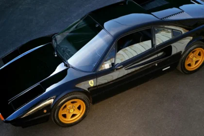 static photos 1764885836