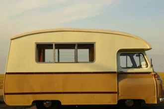 static photos 1764885951