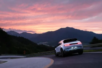 static photos 1765318423