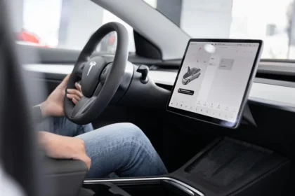 static photos 1765402702