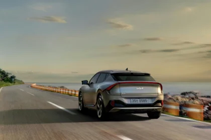 static photos 1765461640