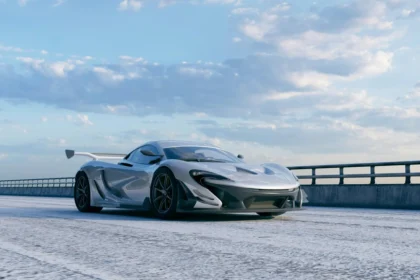 static photos 1765489659