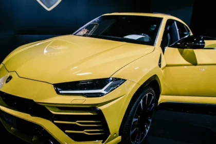 static photos 1765631924