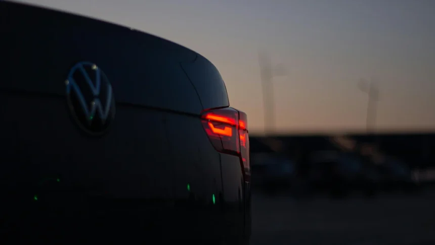 static photos 1765712396