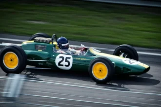 static photos 1765740792