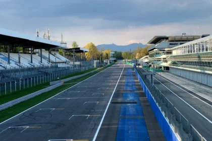 static photos 1765799620