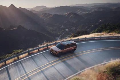 static photos 1765904025