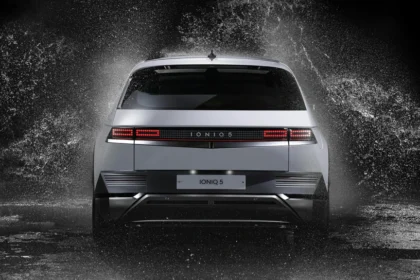 static photos 1765978577