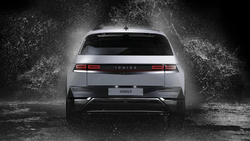 static photos 1765978577