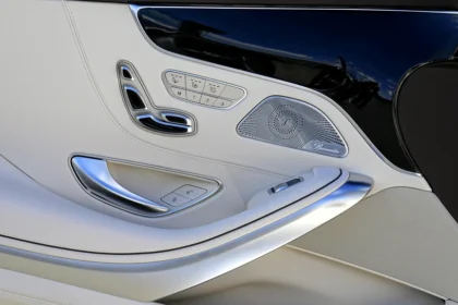 static photos 1766272183