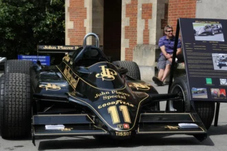 static photos 1766512400