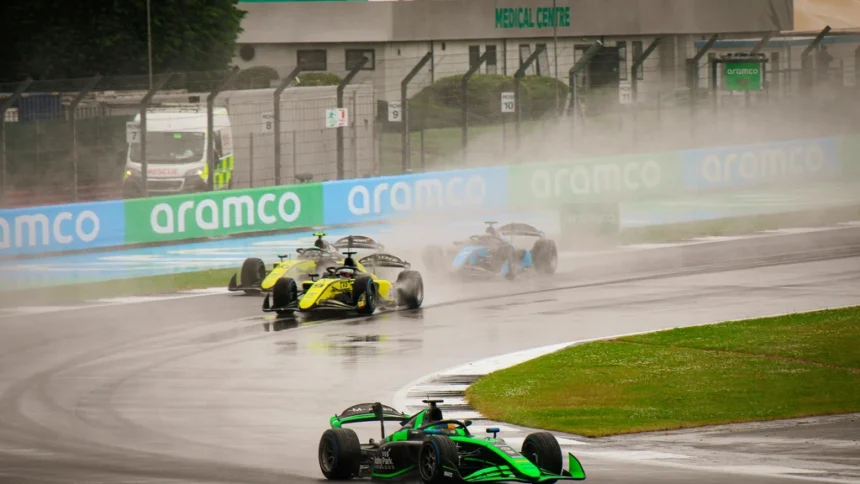 static photos 1766532569